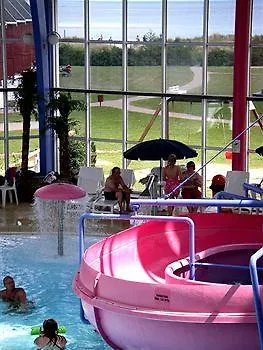 ホリデーパーク & Vandland 3*