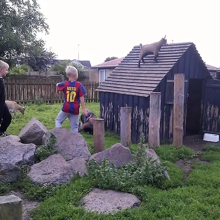 & Vandland Øster Hurup